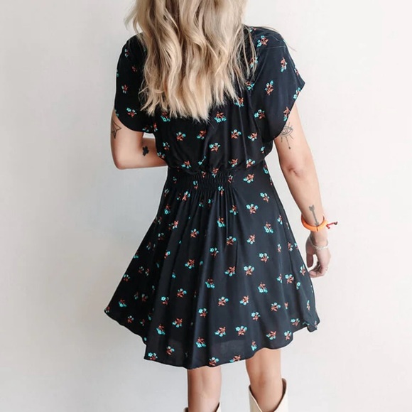 NEW Size Large Free People Everyone's Favorite Floral Mini Dress Black Combo - Picture 2 of 8